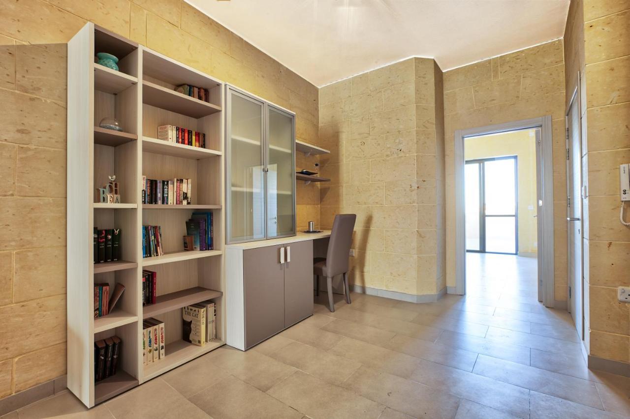 Summer Fields Penthouse With Amazing Views Apartment Sannat Exterior photo
